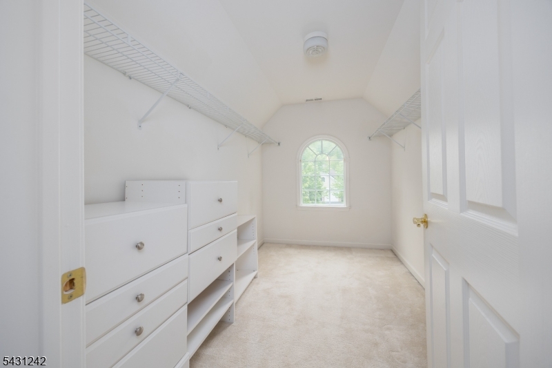 walk in closet