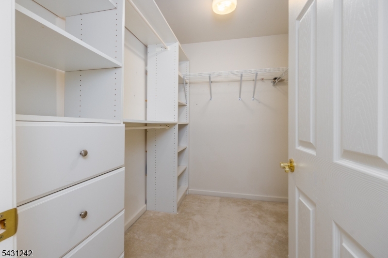 walk in closet