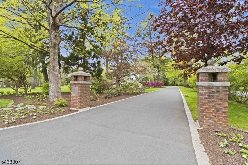 12 Normandy Pkwy, Morris Twp., NJ 07960 Listing Photo  0