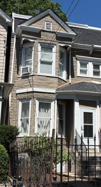400 Summer Ave