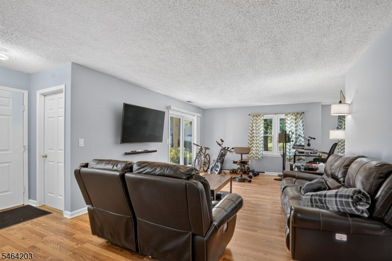 51 Woodmere Dr