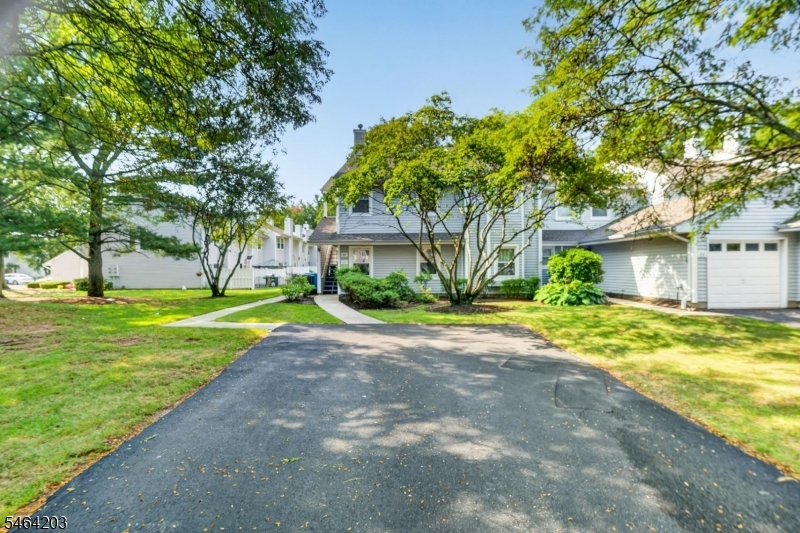 51 Woodmere Dr