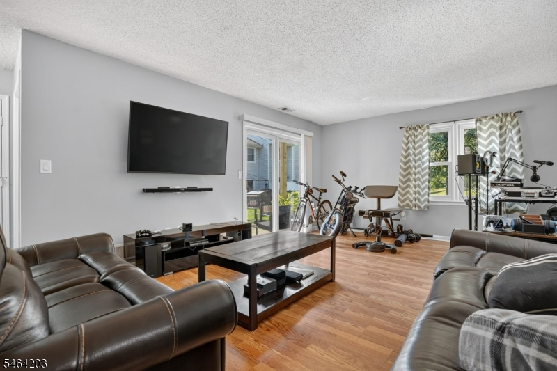 51 Woodmere Dr