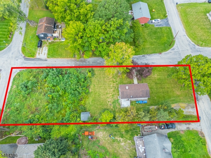 4 Gilbert Dr