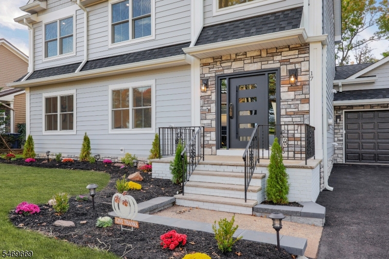 17 Blake Dr