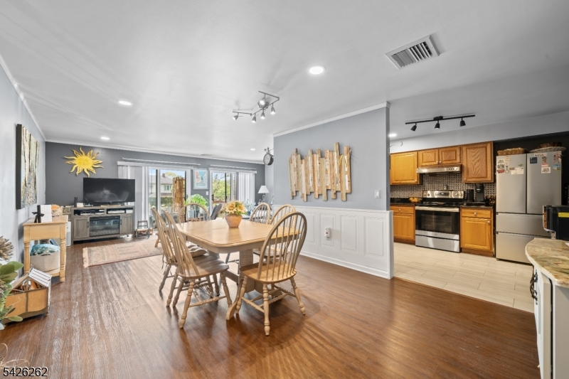 2 Ann St, #203, Clifton City, NJ 07013 Listing Photo  2