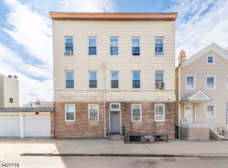 51 Richards St, Newark City, NJ 07105 Listing Photo  0