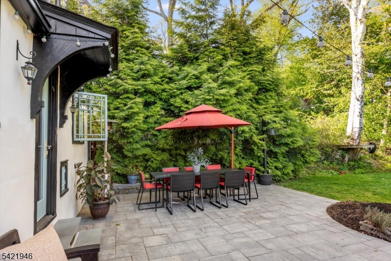 Patio / Outdoor Space