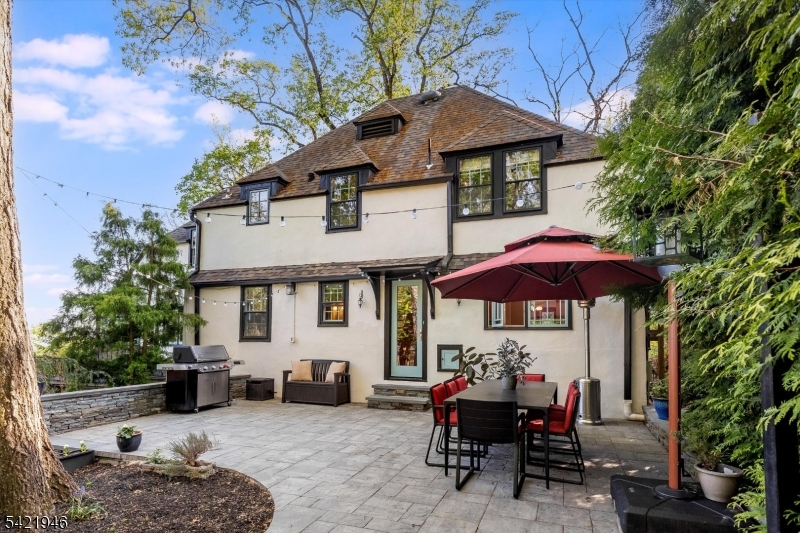 Patio / Outdoor Space