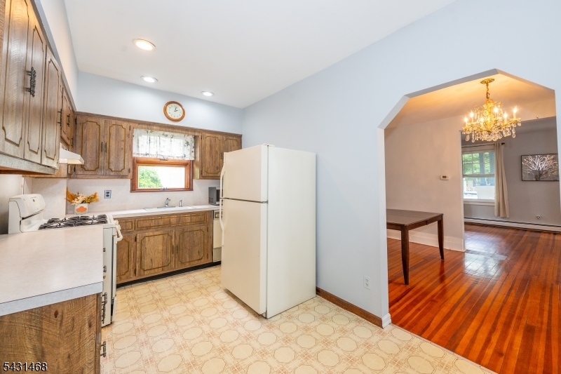 138 Harding Ave, Clifton City, NJ 07011 Listing Photo  10