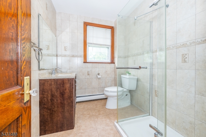 138 Harding Ave, Clifton City, NJ 07011 Listing Photo  16