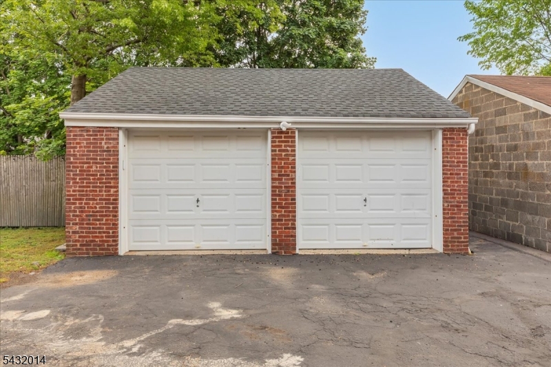 Garage parking