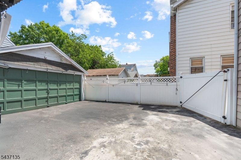 2 Car Garage