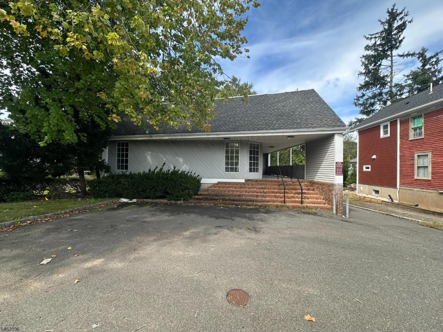 161 Ridgedale Ave