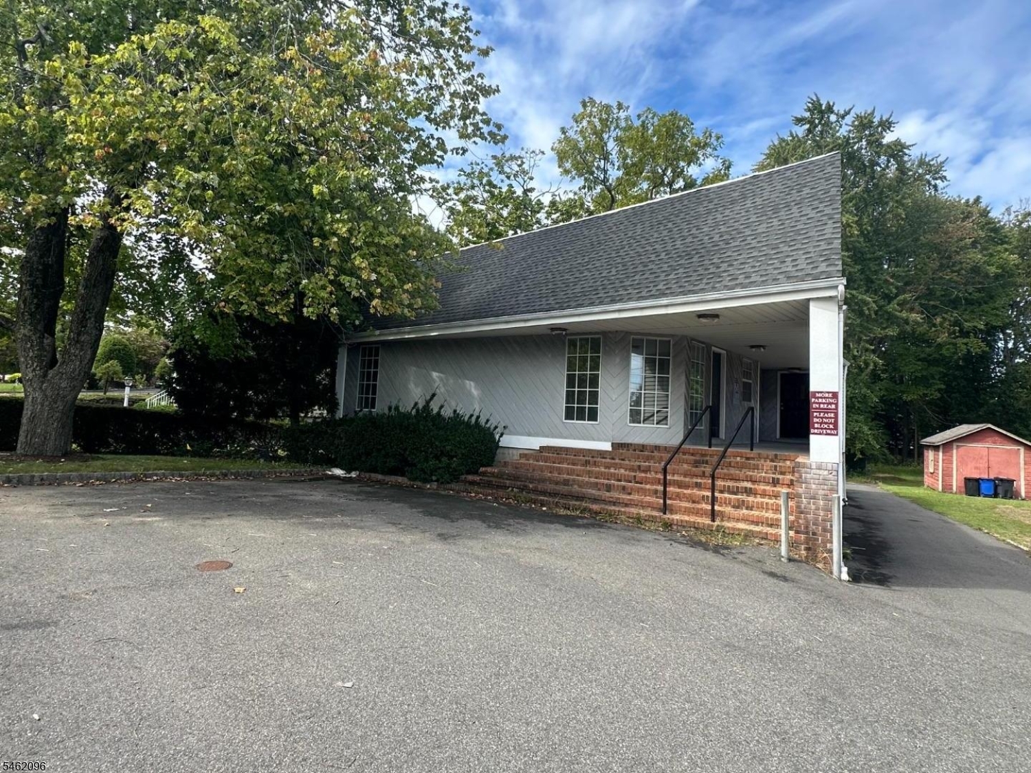 161 Ridgedale Ave