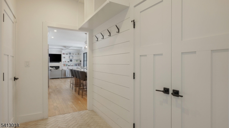 mudroom