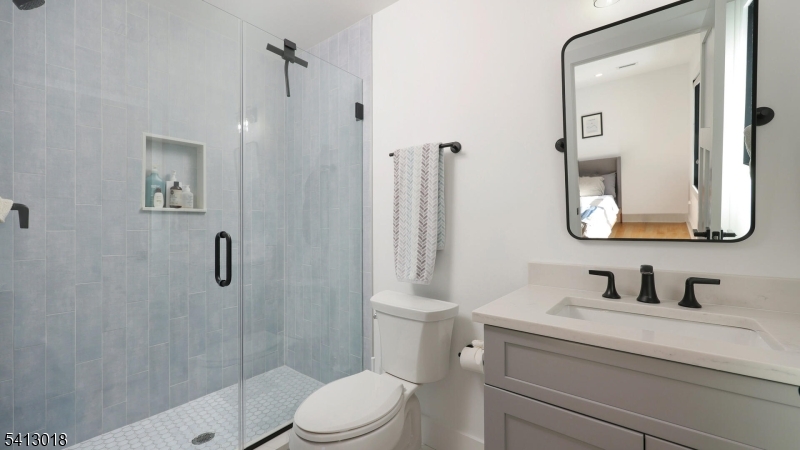 En suite bath