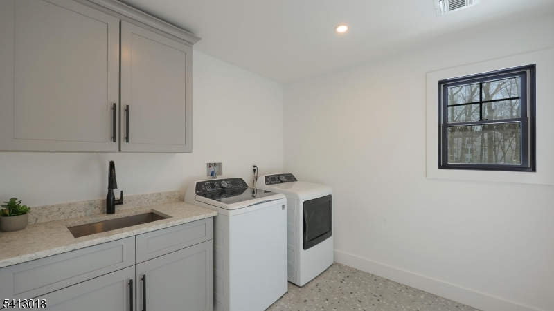 2nd floor laundry room