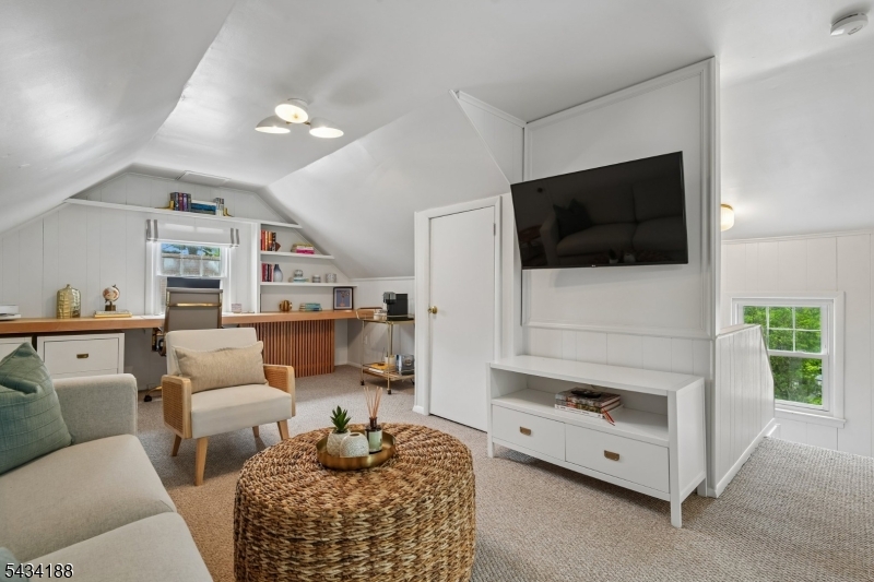 Bedroom/Office