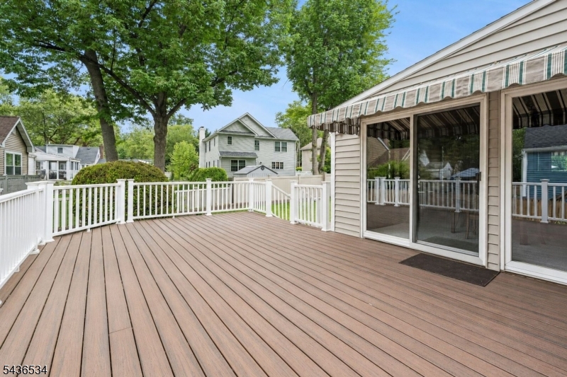 Expansive Rear Deck