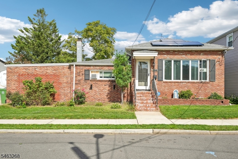 933 Mccandless Pl