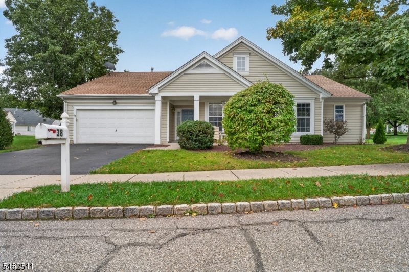 38 Victoria Dr