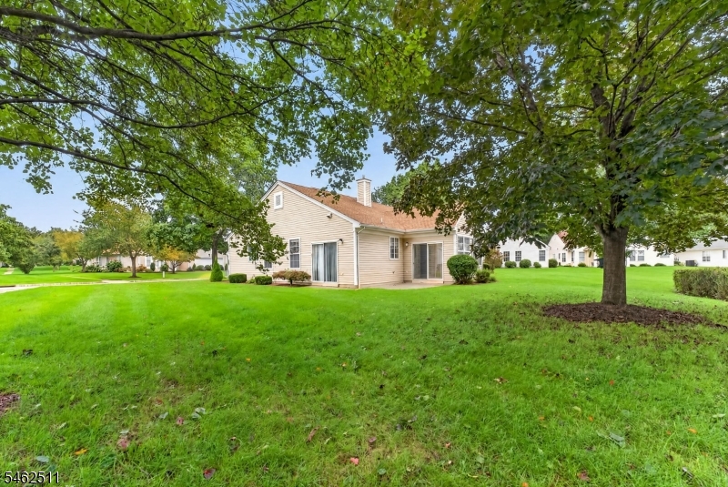38 Victoria Dr