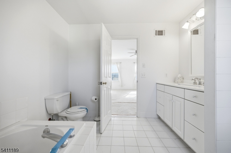 2nd floor bath