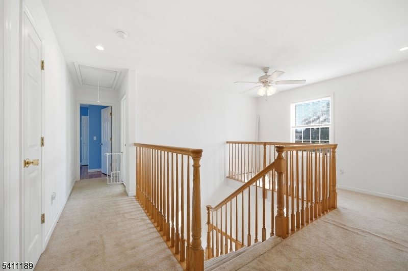 2nd floor foyer