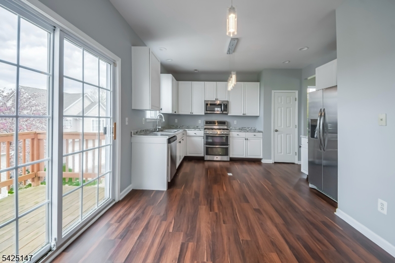 Eat In Kitchen