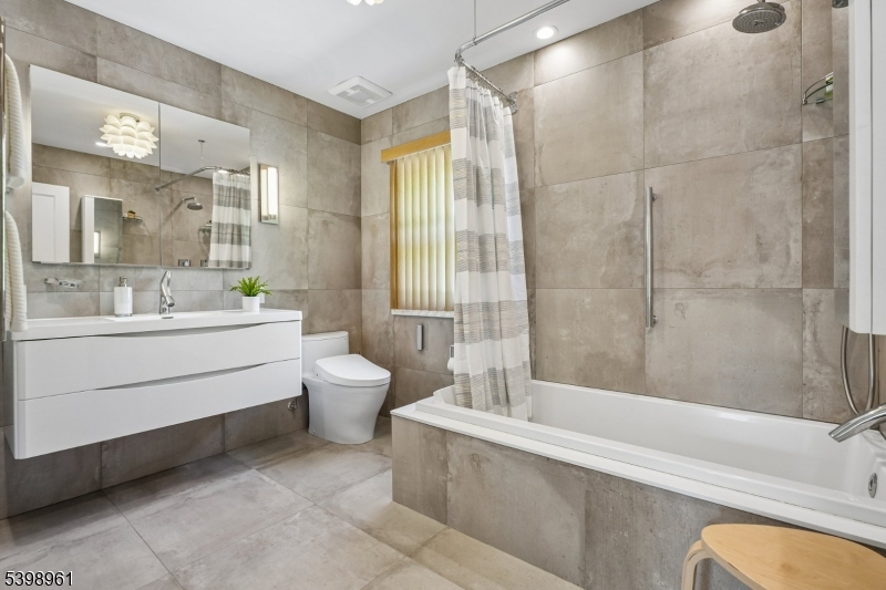 Full Bath