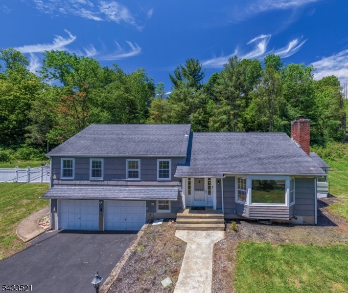 638 River Rd