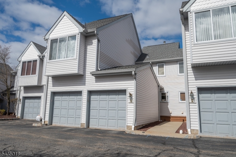 3 Constitution Ct, Montville Twp., NJ 07045 Listing Photo  0