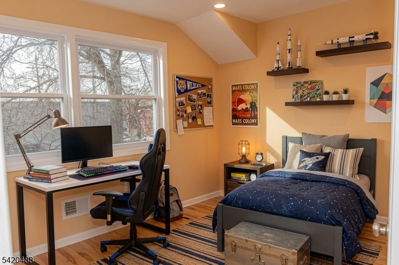 Virtual stage bedroom