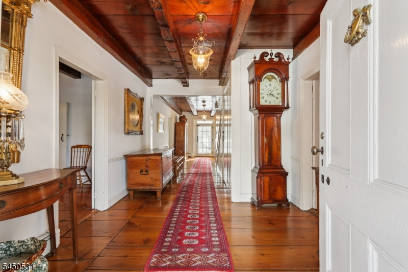 164 E Saddle River Rd
