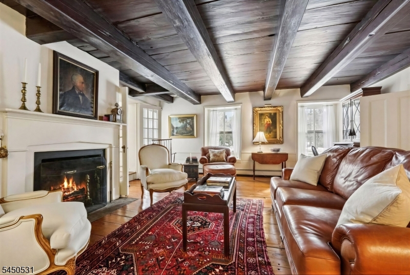 164 E Saddle River Rd