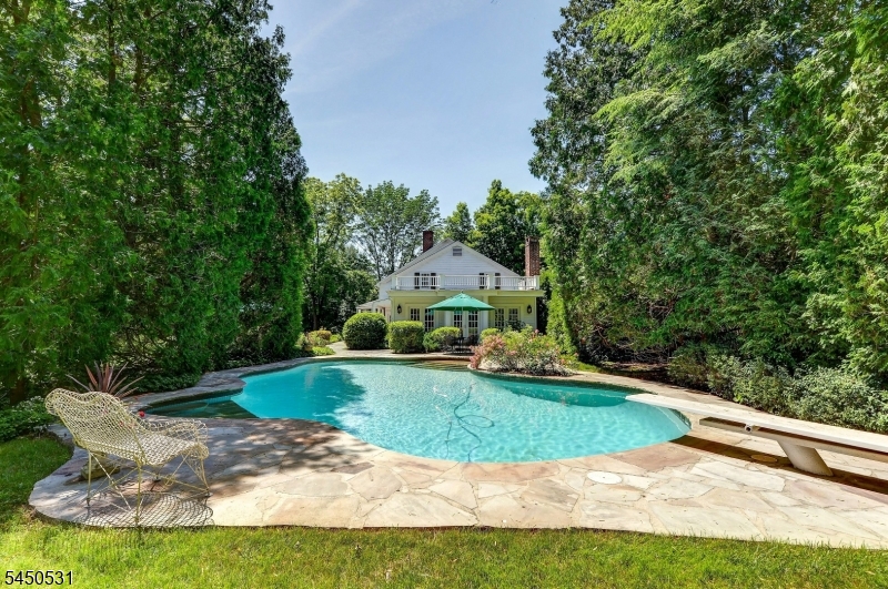 164 E Saddle River Rd