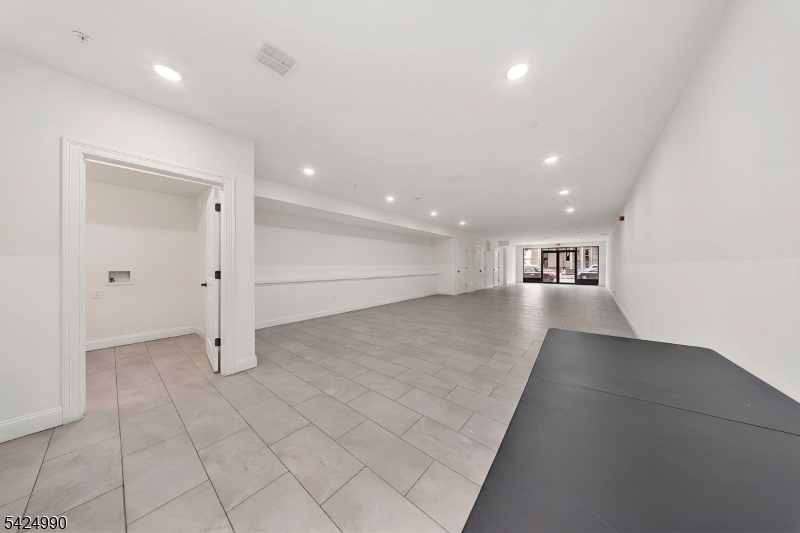 Store/ Groundfloor