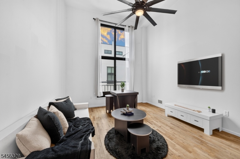 518 Gregory Ave 425 425