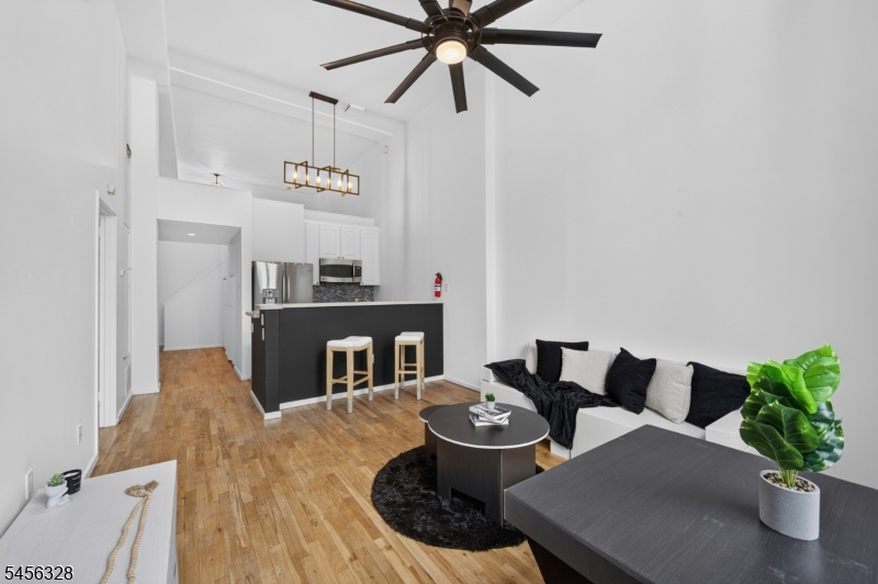 518 Gregory Ave 425 425