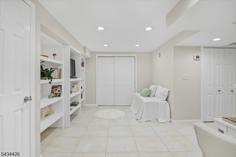 lower level
