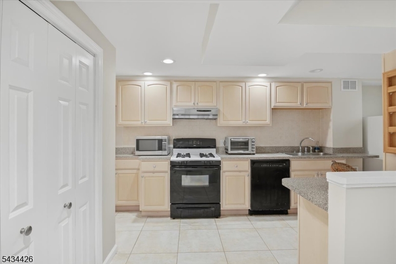second full kitchen