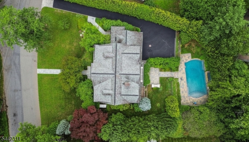 281 Long Hill Dr