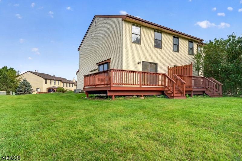 233 Spruce Ct