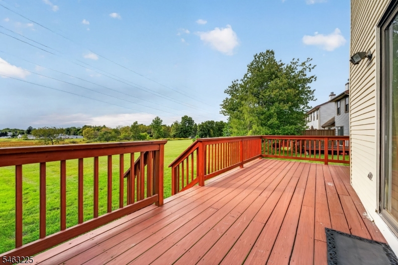 233 Spruce Ct