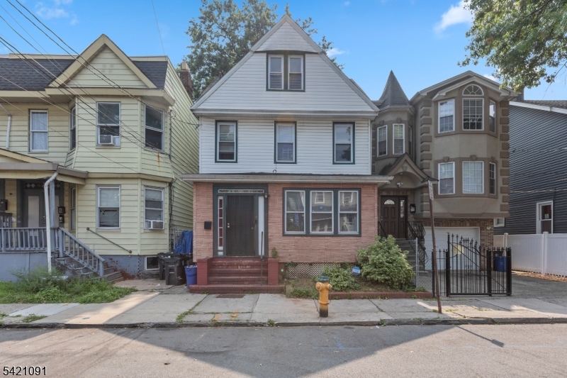 42 Mead St