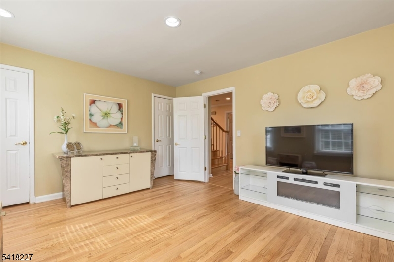 First floor bedroom/den