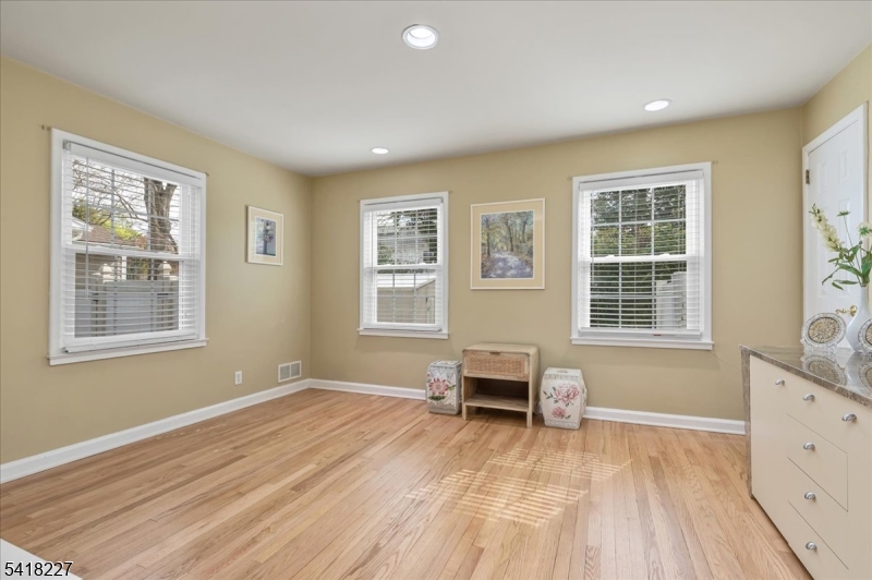 First floor bedroom/den
