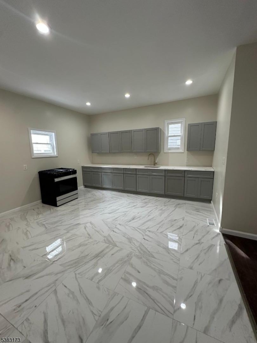 377 Littleton Ave