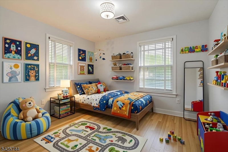 VS - bedroom
